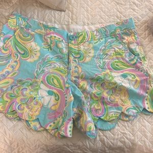 Lilly Pulitzer Paisley Buttercup Shorts 5" Inseam SIZE 10